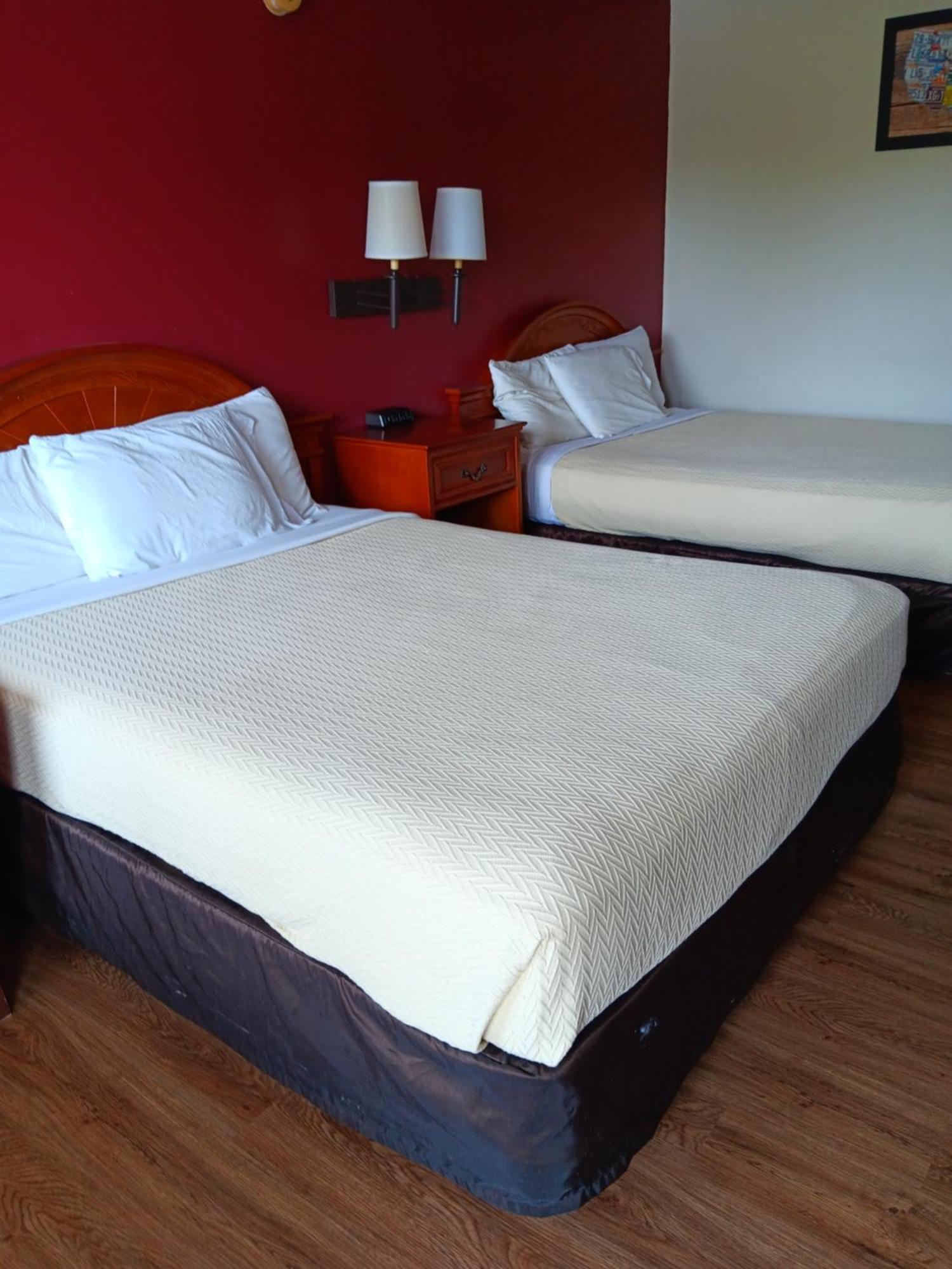 רידינג King'S Inn Motel מראה חיצוני תמונה